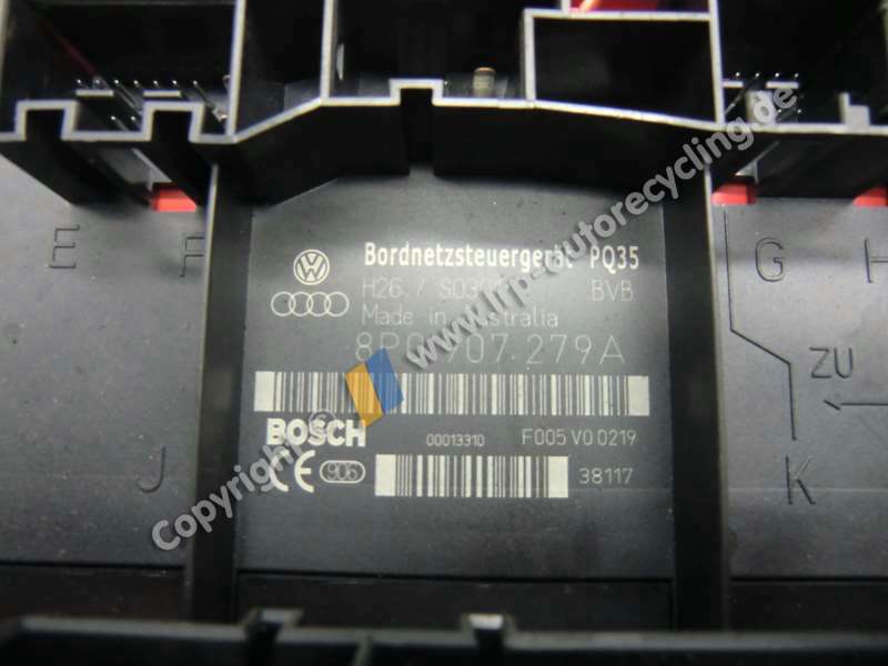 Audi A3 8P original Steuergerät Bordnetz 8P0907279A F005V00219 BOSCH BJ2002